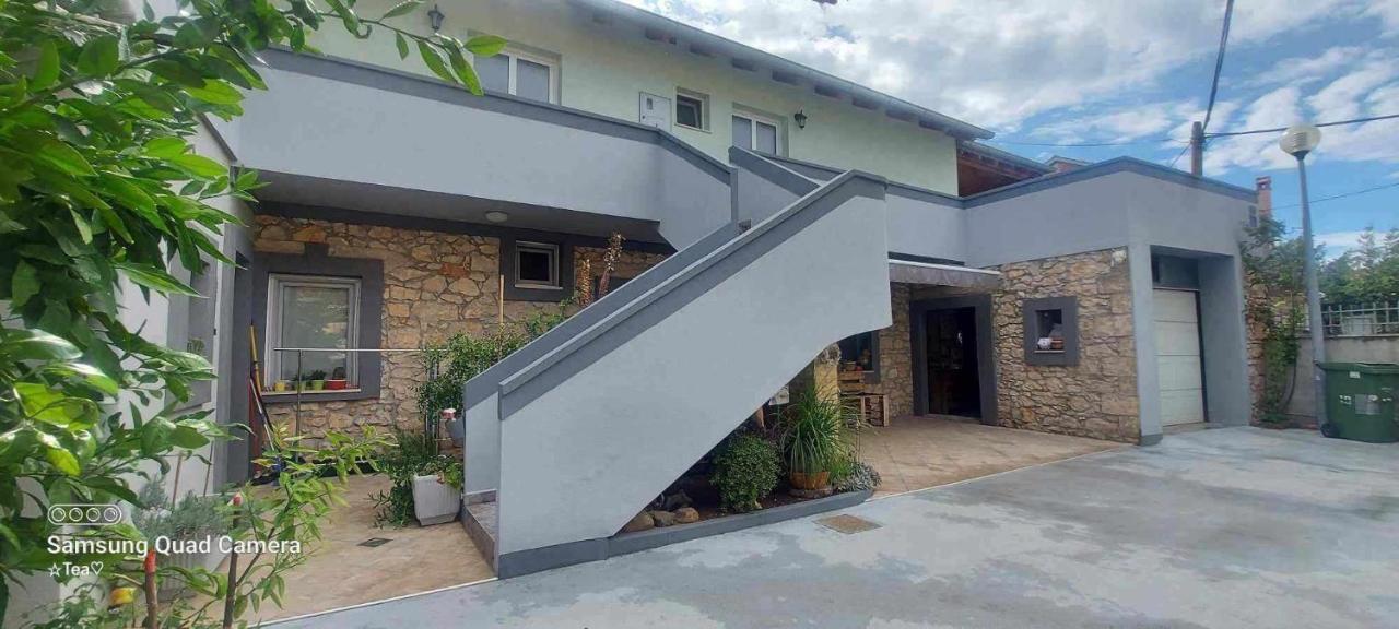 Zara Apartment Bagian luar foto
